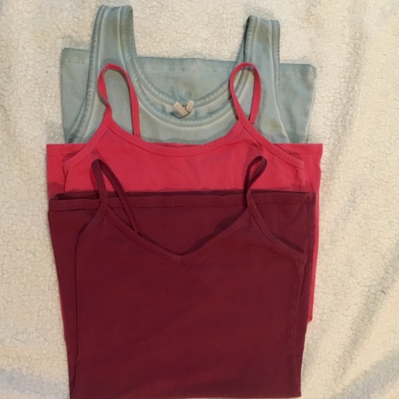 BKE Tops - 🌸Flash Sale🌸3 BKE Tank Tops